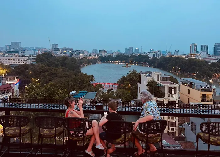 Lucien Hanoi Lakeside & RooftopSpa Hotel